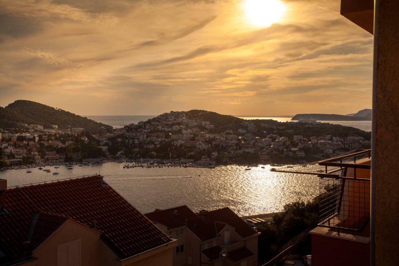 Two Bedroom Apartment With A Sea View & A Balcony Dubrovnik Kültér fotó