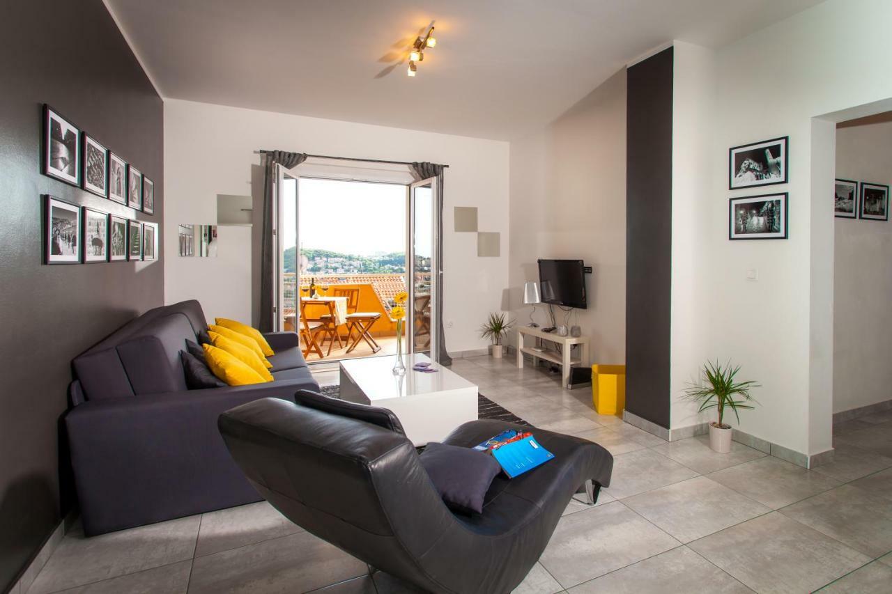 Two Bedroom Apartment With A Sea View & A Balcony Dubrovnik Kültér fotó